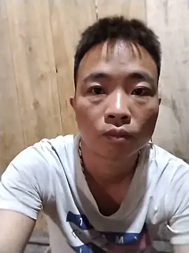 Snapshot of mylove-cute chatting on June 11, 12:23 am mylove-cute online show from June 11, 12:23 am