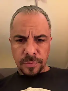 SALACIOUSTOPDOG online show from April 6, 10:27 am