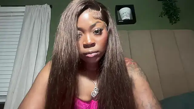 Snapshot of courtneykissesme chatting on July 16, 5:15 am courtneykissesme online show from July 16, 5:15 am