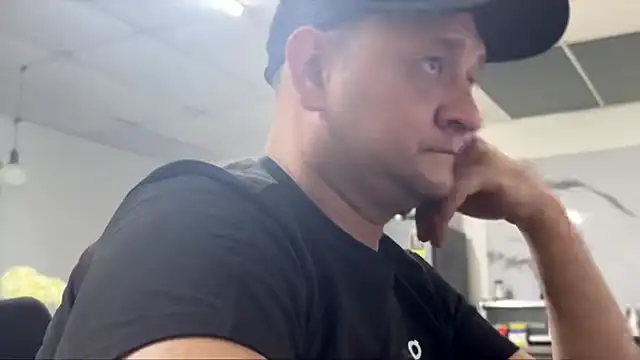 Snapshot of jamerline chatting on March 16, 2:19 am jamerline online show from March 16, 2:19 am