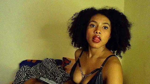 Larita curly online show from March 28, 9:05 pm
