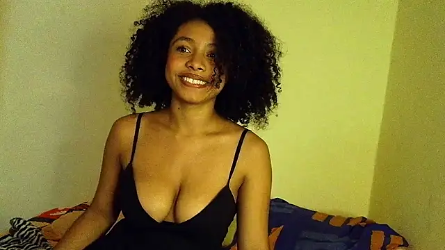 Larita curly online show from April 2, 8:59 pm