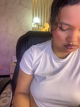 Catalinaa01 online show from May 20, 3:25 am