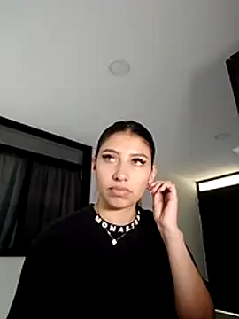 alicee teen online show from March 19, 7:25 pm