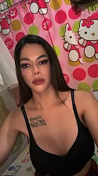 YannieLickcious online show from April 9, 7:31 pm