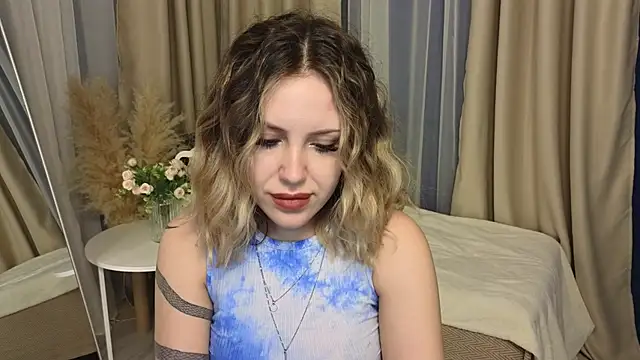  amymoore  online show from April 24, 1:29 am