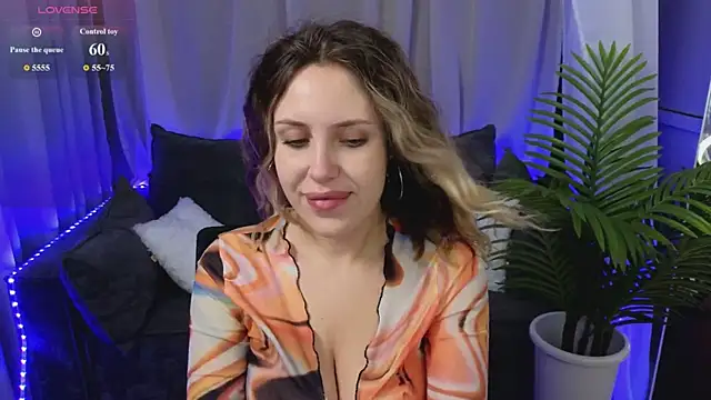 Snapshot of _amymoore_ chatting on July 7, 1:30 am amymoore online show from July 7, 1:30 am