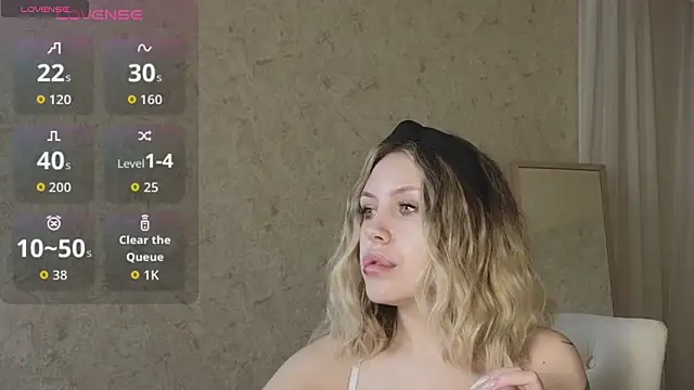  amymoore  online show from April 2, 1:24 am