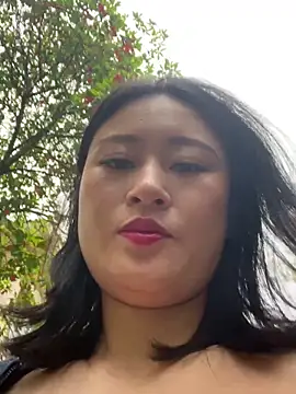 Yolanda9 online show from April 10, 1:56 am