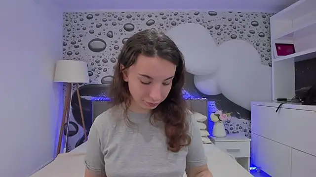 JosephineRows online show from May 29, 5:24 am