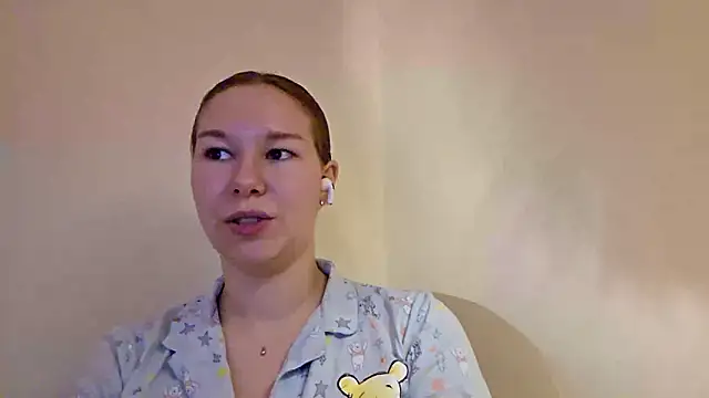 passionatefox online show from March 10, 2:10 pm