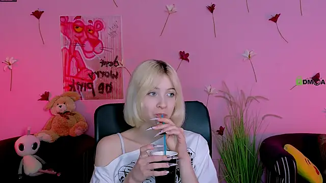  sabrina moore online show from June 1, 6:51 pm