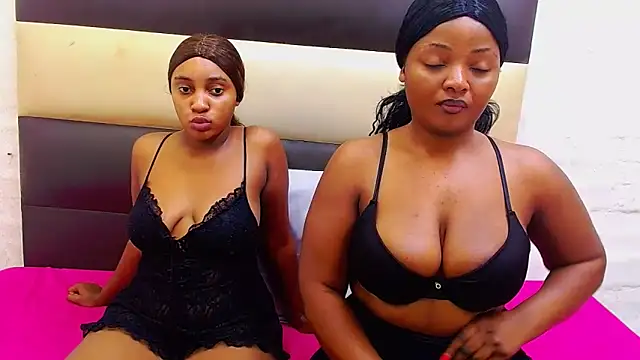 HoneyGlowXXO online show from March 26, 5:06 am