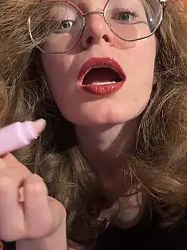 Hii Adel online show from March 21, 9:40 pm