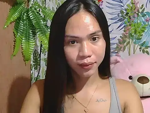 Snapshot of selina_slut chatting on March 11, 8:08 am selina slut online show from March 11, 8:08 am