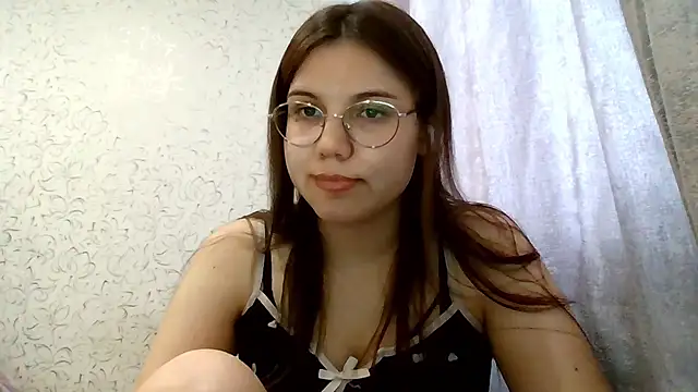 Aurora Breeze online show from July 10, 11:10 am