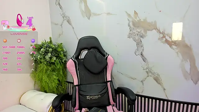 Gigi cutte  online show from April 24, 10:17 am