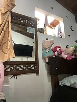 val demmon online show from March 6, 2:01 pm