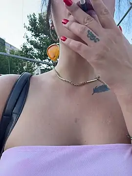RaniaSnow online show from July 17, 5:26 am