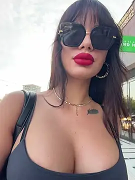 RaniaSnow online show from July 16, 3:47 am