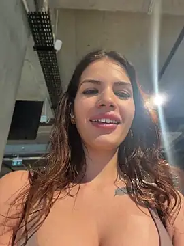 RaniaSnow online show from April 9, 12:33 pm