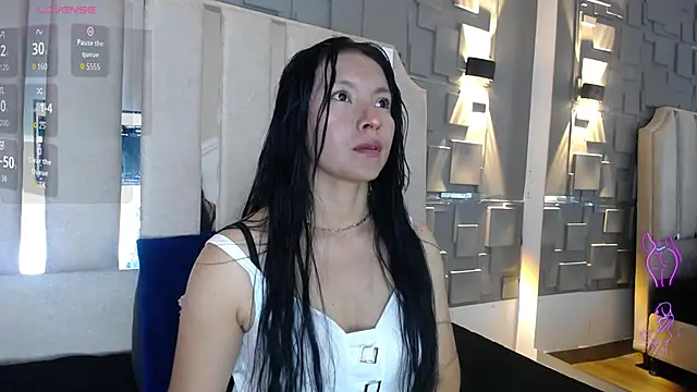 Chloe16  online show from April 26, 7:33 pm