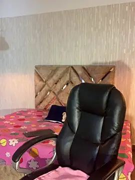 Chloe16  online show from August 3, 4:35 pm