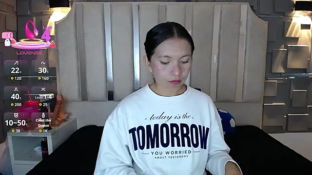 Chloe16  online show from May 2, 7:08 pm