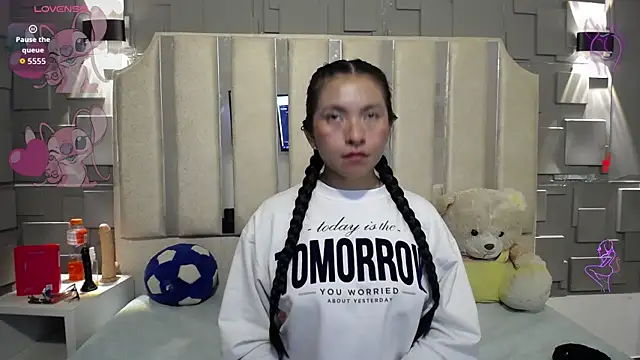 Chloe16  online show from April 10, 7:43 pm
