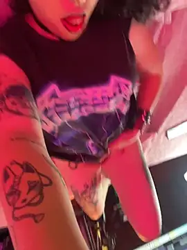 HoneyDemoni online show from March 11, 12:43 pm