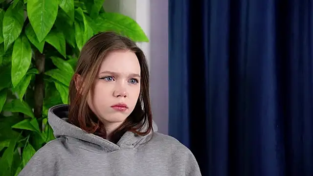 Snapshot of PearlyDrisko chatting on March 9, 4:27 am PearlyDrisko online show from March 9, 4:27 am