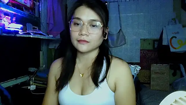 AniaFowler online show from March 8, 2:53 pm