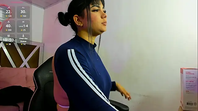 EVANGELIINE TAY online show from April 4, 11:39 am