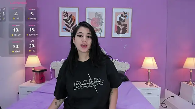 YayaQueen online show from July 27, 11:50 am