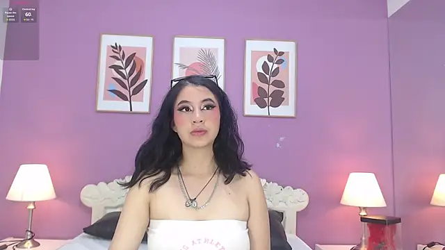 Snapshot of YayaQueen chatting on May 8, 11:47 am YayaQueen online show from May 8, 11:47 am