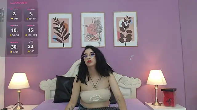 YayaQueen online show from April 21, 3:29 pm