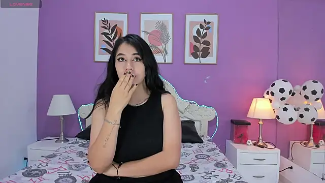 YayaQueen online show from July 15, 12:01 pm