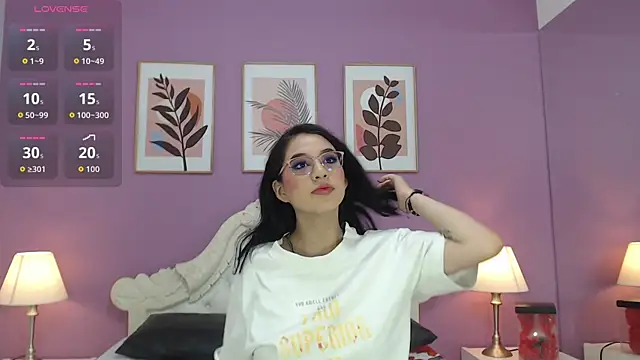 Snapshot of YayaQueen chatting on April 29, 12:53 pm YayaQueen online show from April 29, 12:53 pm