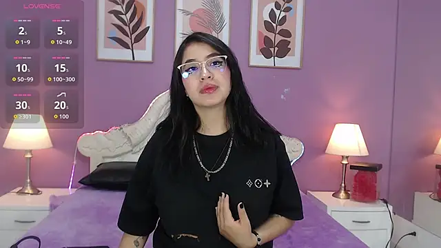 YayaQueen online show from June 13, 12:14 pm