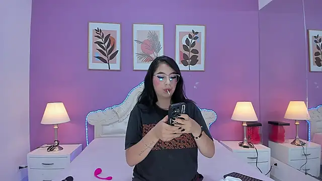 Snapshot of YayaQueen chatting on May 29, 12:11 pm YayaQueen online show from May 29, 12:11 pm