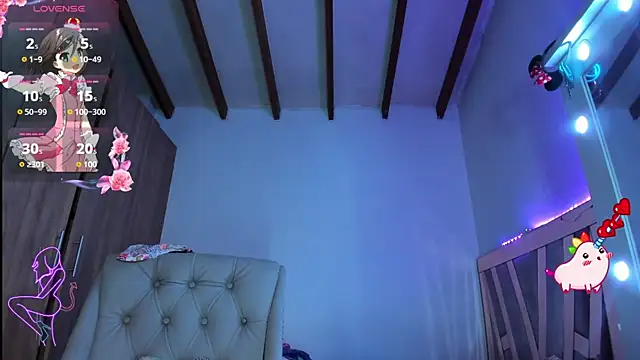 SkyeGabbyRose online show from June 13, 4:43 am