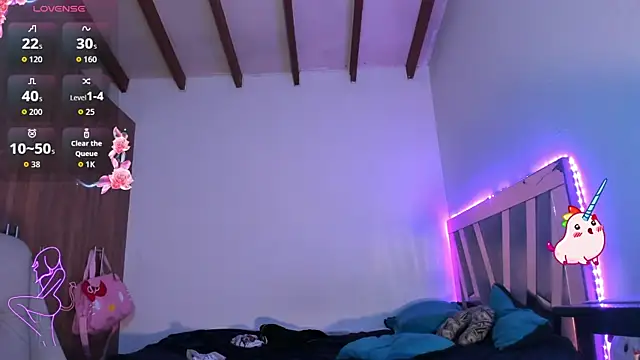 SkyeGabbyRose online show from May 16, 6:34 am