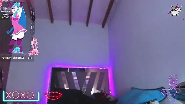 SkyeGabbyRose online show from April 2, 12:12 pm