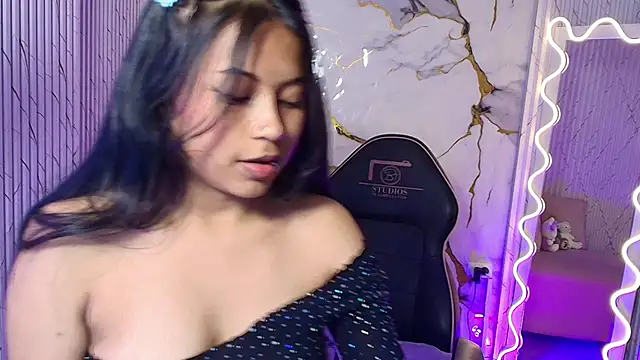 Maile Tay online show from March 21, 3:52 am