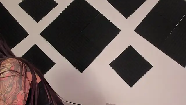 Emily Rousess online show from April 4, 10:44 am