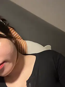 Beautiful roses online show from March 13, 5:40 pm