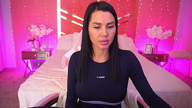 Casey Min online show from March 26, 1:53 pm