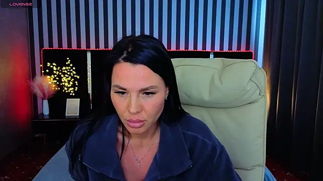 Casey Min online show from March 21, 1:15 pm