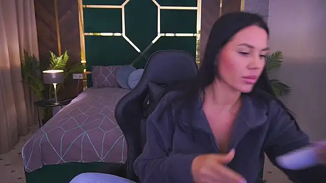 Casey Min online show from March 25, 7:41 am