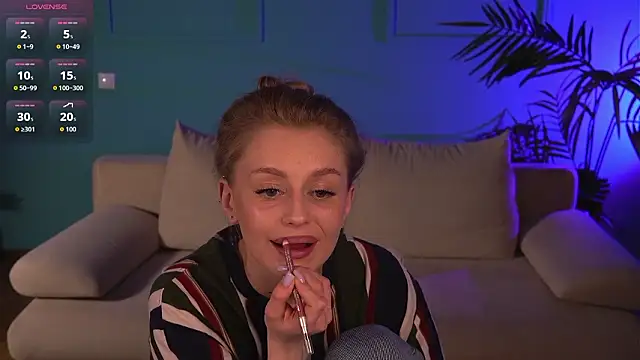 Mickey Milk online show from March 25, 6:18 pm